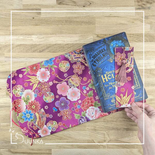 Pochette livre broché + marque page > 40€ – Image 2