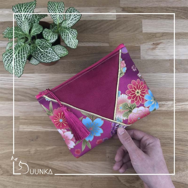 Pochette bandoulière > 30€