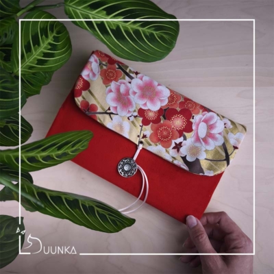 Pochette livre broché > 28€