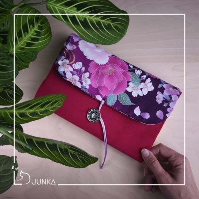 Pochette livre broché > 28€