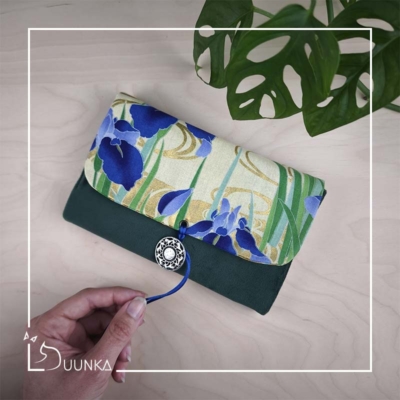 Pochette livre de poche > 24€