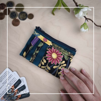 Porte carte et monnaie > 14€